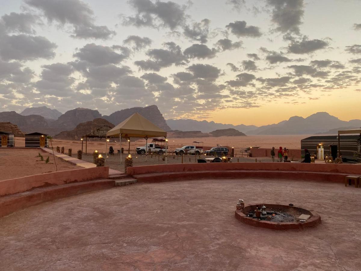 Star Guide Luxury Camp Hotel Wadi Rum Luaran gambar